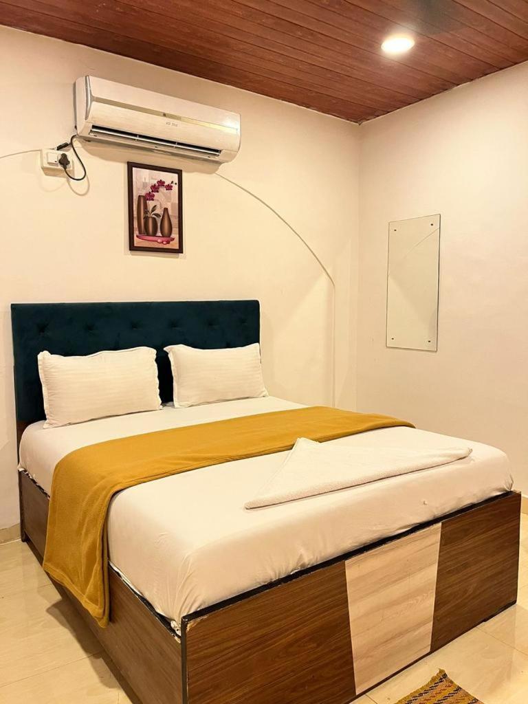 Rockdale Hotel & Resort Mira-Bhayandar Exterior photo