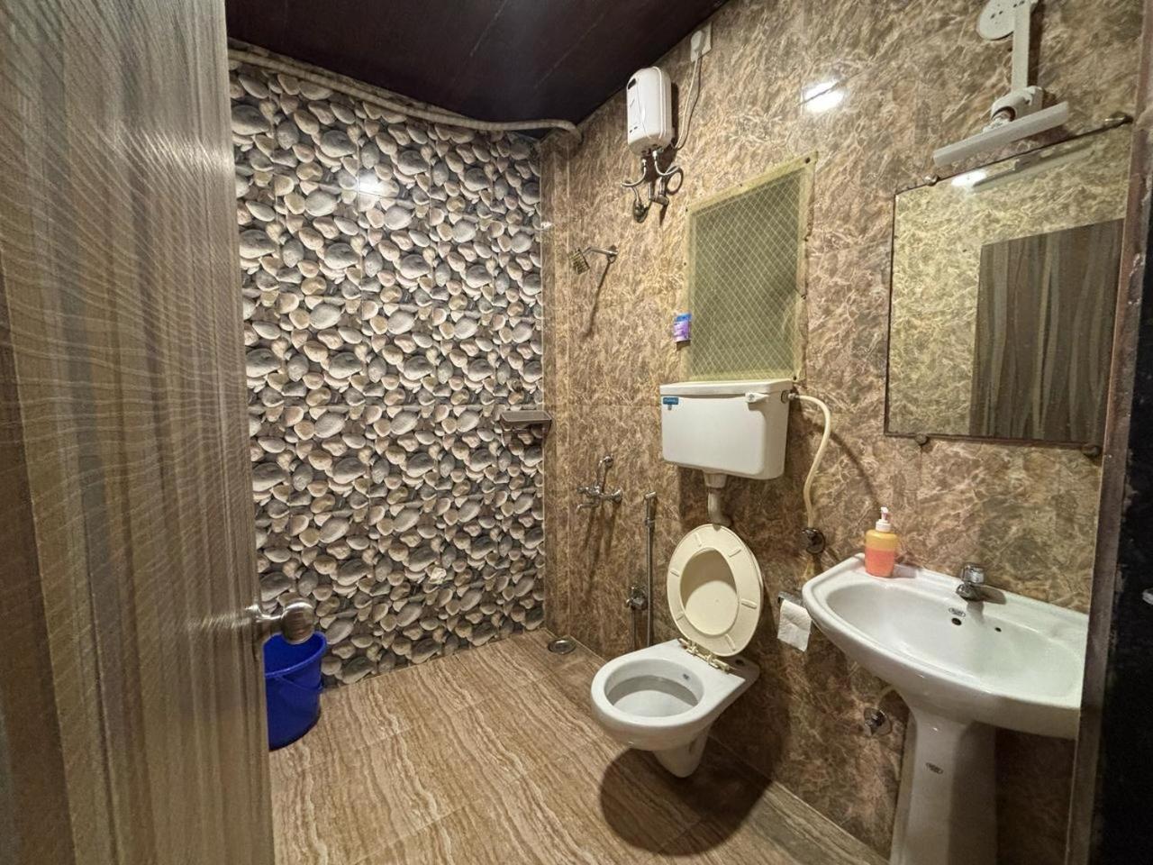 Rockdale Hotel & Resort Mira-Bhayandar Exterior photo
