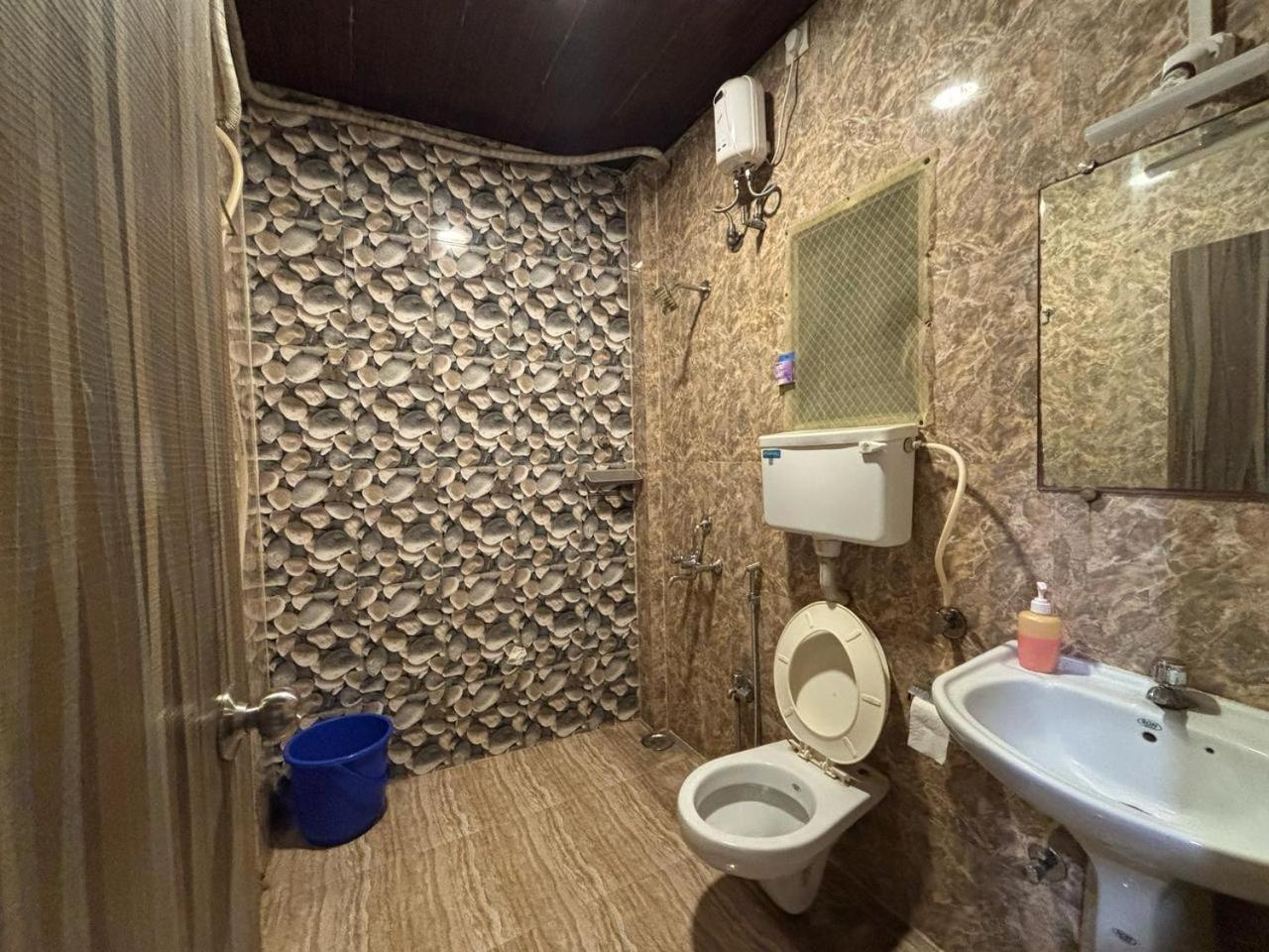 Rockdale Hotel & Resort Mira-Bhayandar Exterior photo